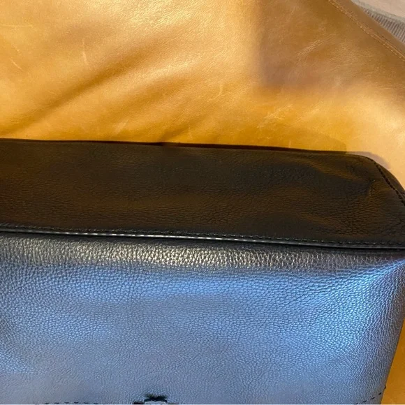 Tory Burch leather tote! - Picture 5 of 10